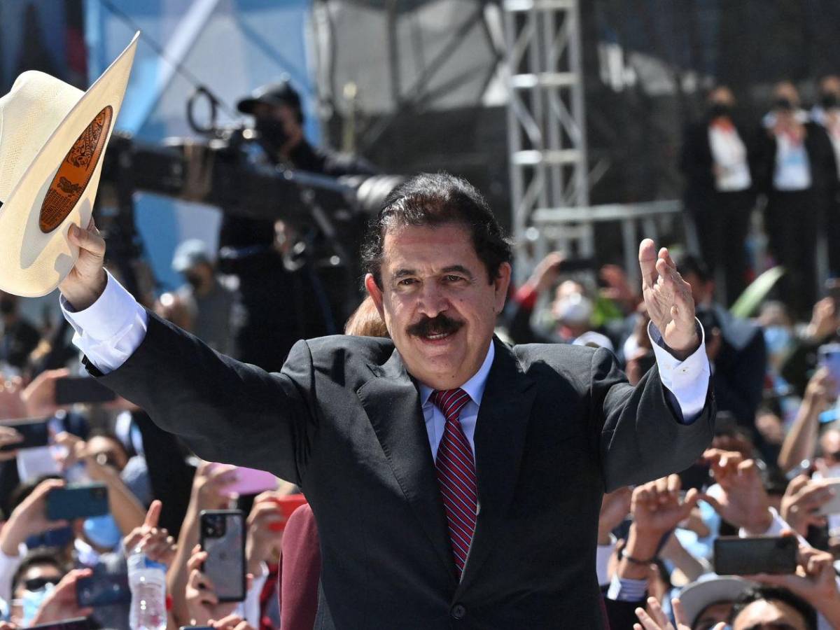 Mel Zelaya es operado de emergencia por acumulación de líquido alrededor del corazón