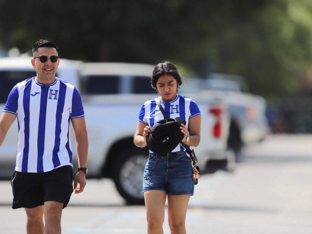 Honduras - El Salvador: Bellas chicas y curiosa petición a Palma