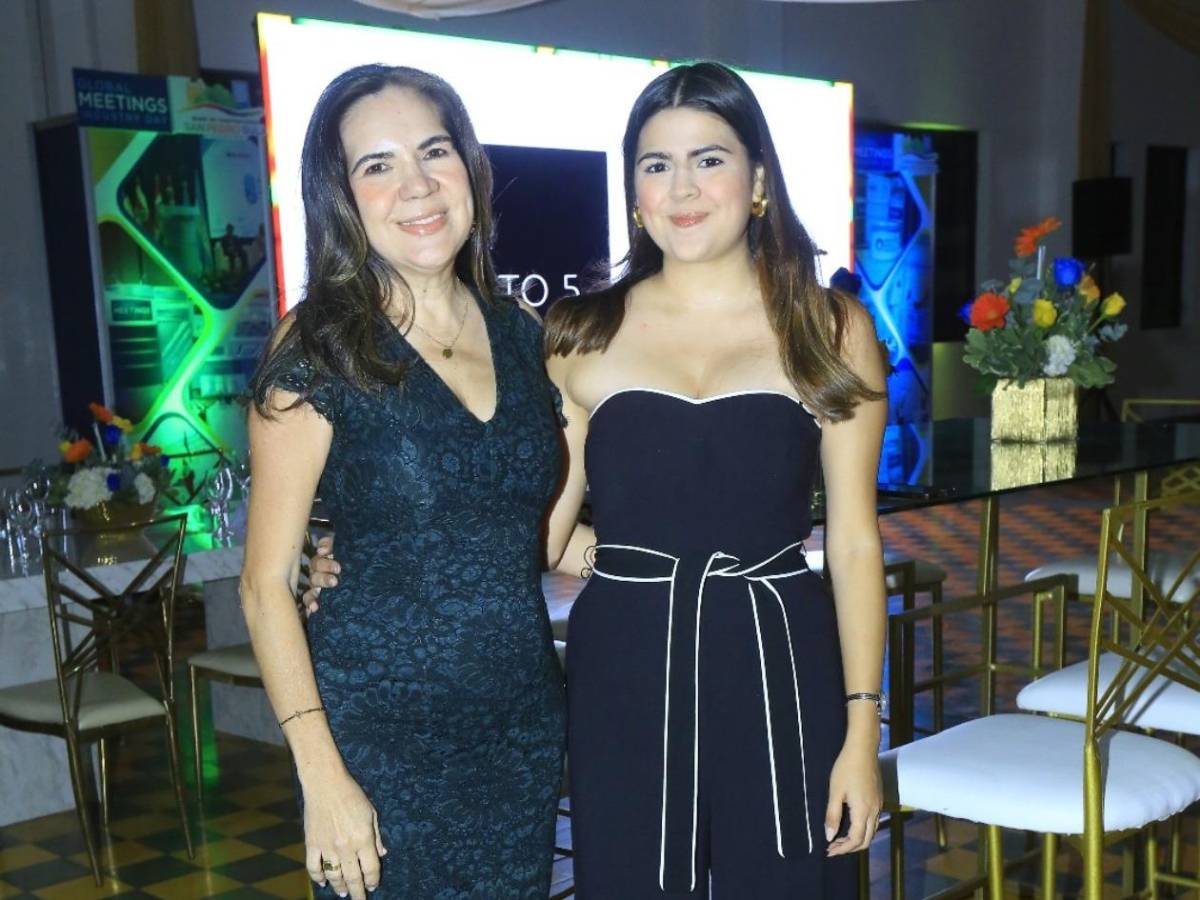 Homenaje a Guillermo Orellana, presidente del Buró de Convenciones de SPS