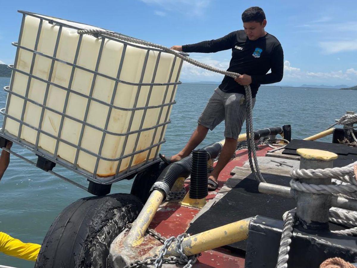 ¿Quién es la mujer que aceptó el reto de rescatar el velero Rosalinda?