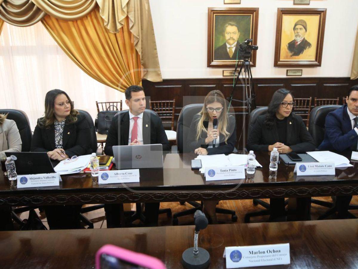 En fotos: así se vive el juicio político contra funcionarios en el Congreso