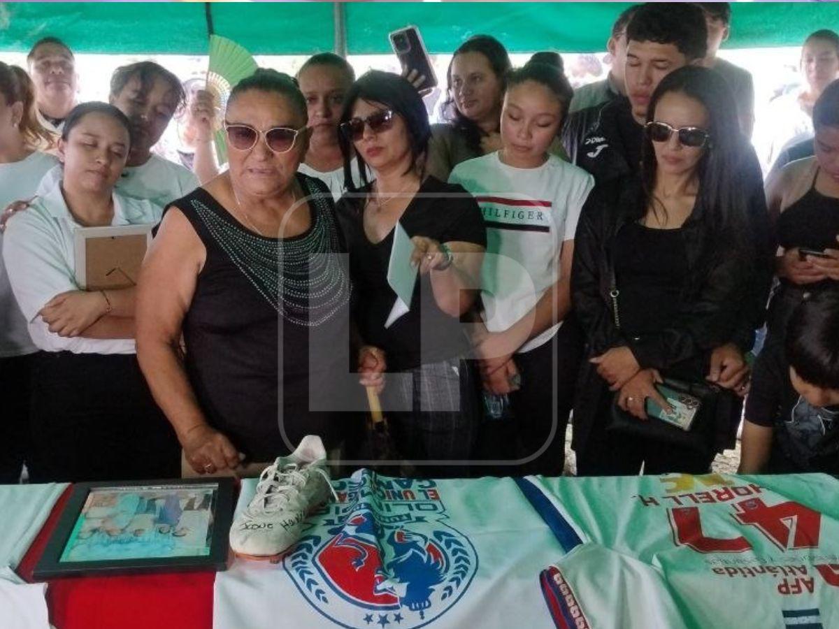 Josué Herrera recibió el último adiós envuelto en la bandera de su amado Olimpia