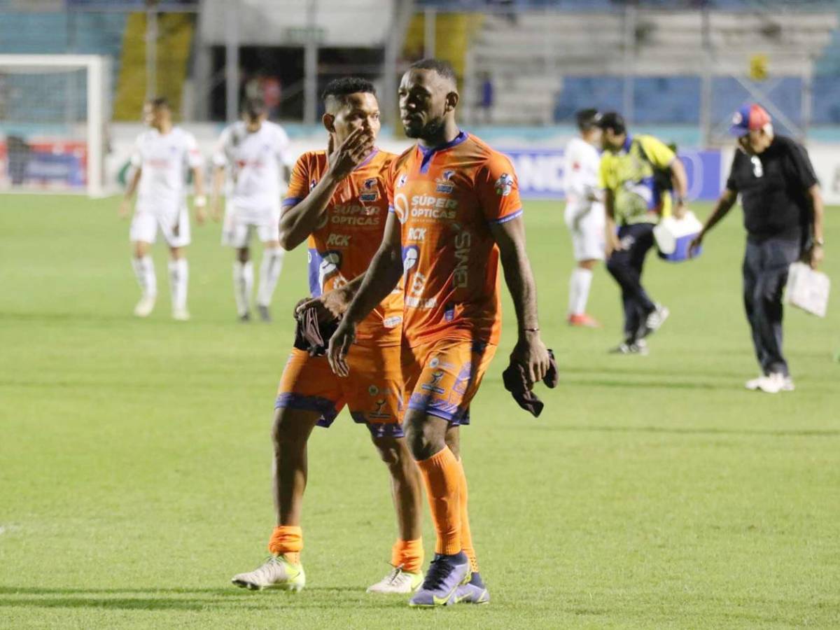 Vuelve a Olimpia tras estar marginado, festejan triunfo y tristeza de UPN