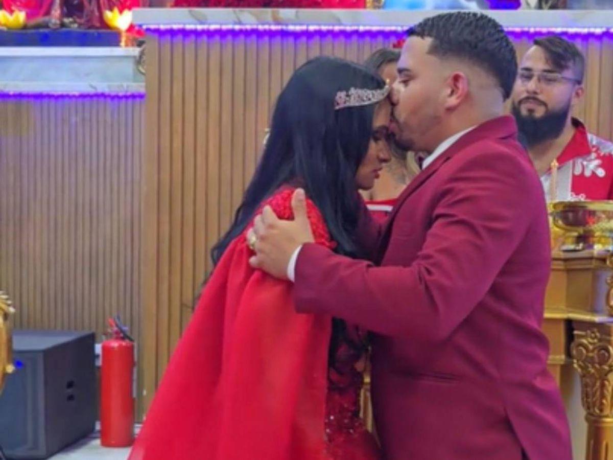 Primera pareja satánica se casa en la iglesia de Lucifer en medio de rituales