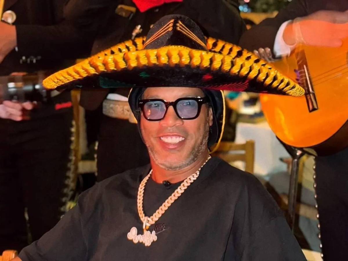 ¡Insólito! Ronaldinho sale del retiro y vuelve al fútbol: Inscrito por impensado club