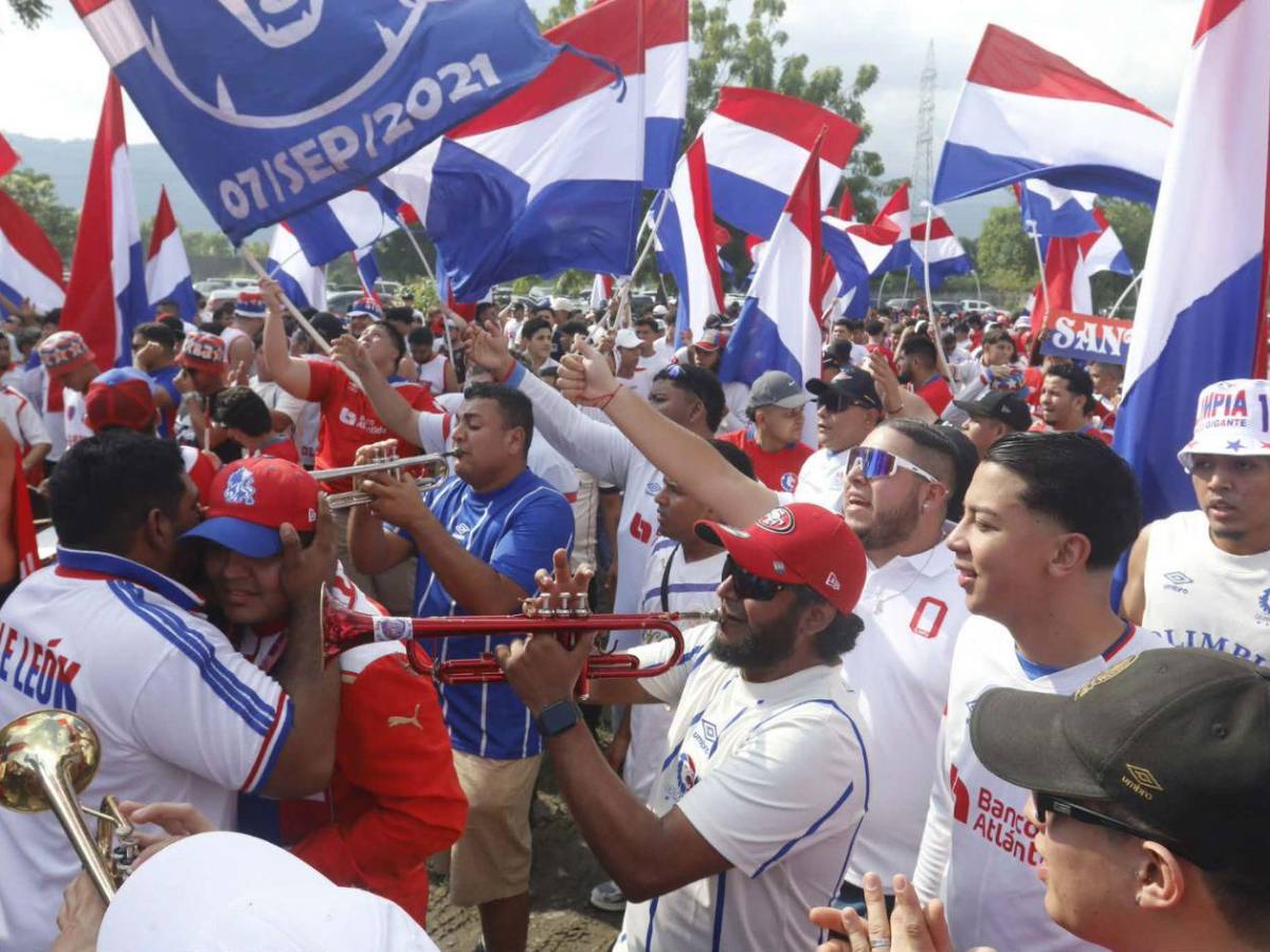 La Ultra Fiel se hizo sentir y puso color en la final Marathón–Olimpia