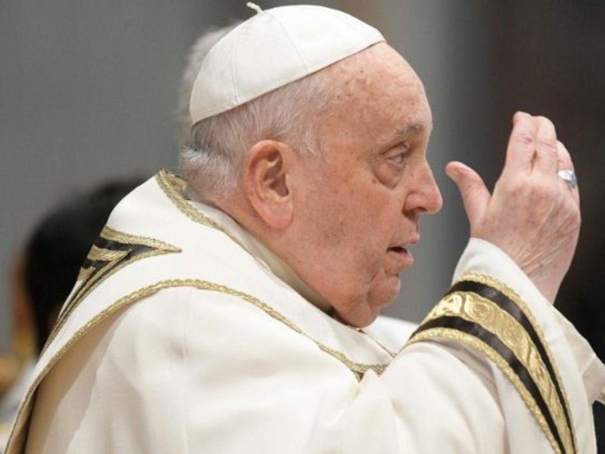 Mhoni Vidente predice fin de Francisco y la nacionalidad del nuevo Papa