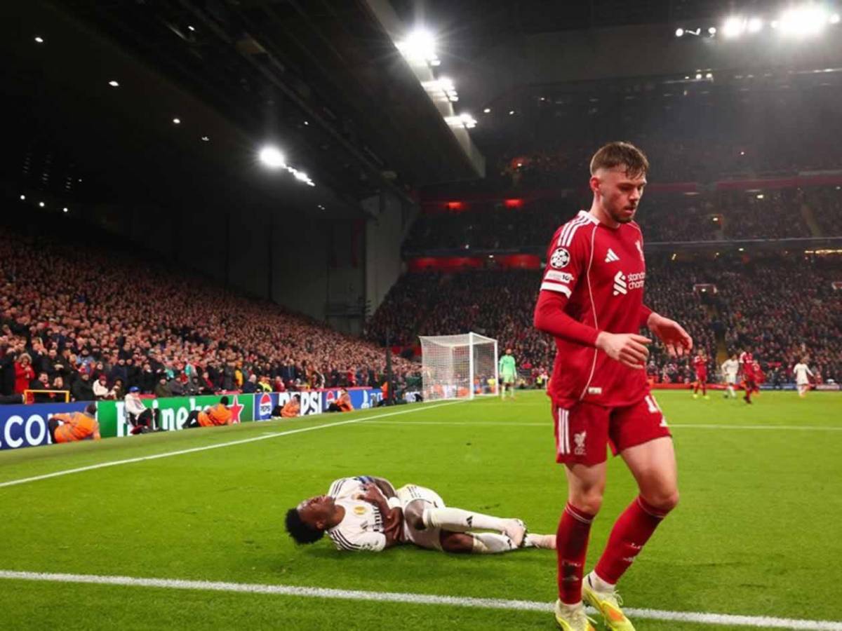 Decepción de Real Madrid, Vinicius humillado, burla a Arnold en Liverpool y PSG con fea noticia