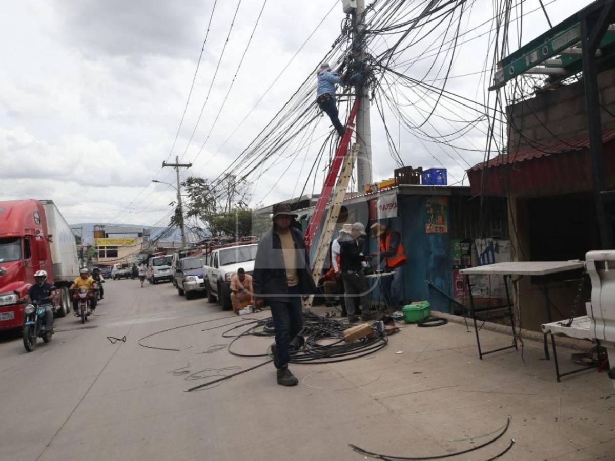 Zona cero: los vestigios de la tragedia vial en la colonia Villa Nueva