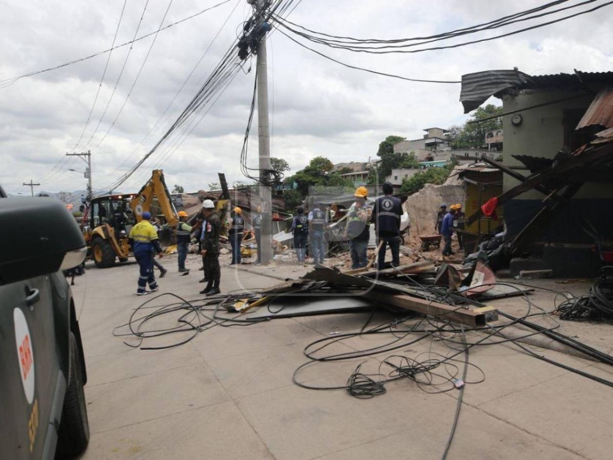 Zona cero: los vestigios de la tragedia vial en la colonia Villa Nueva