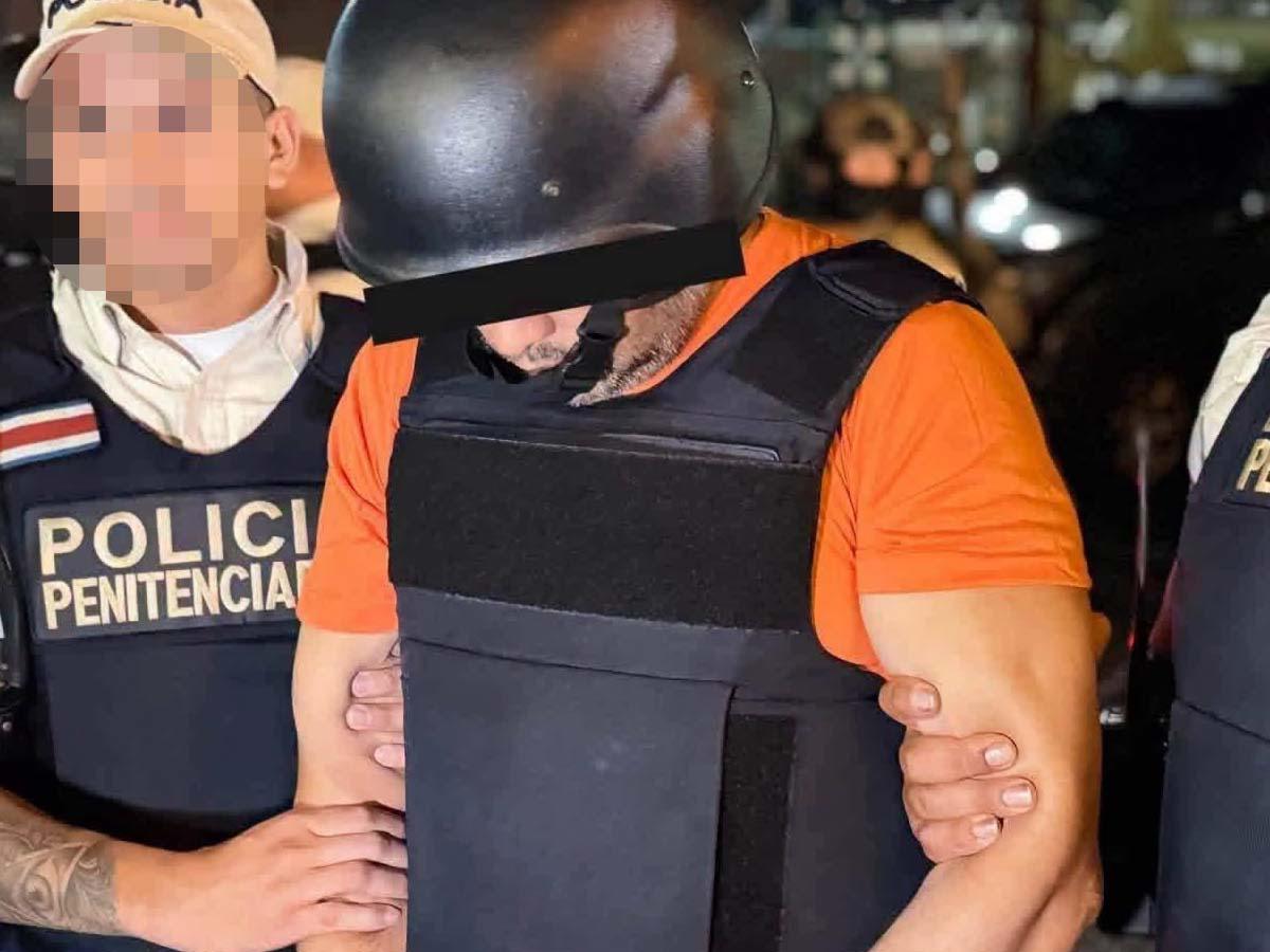 Capturan a Kimberly, hija del Diablo, cuando se conducía en una camioneta blindada