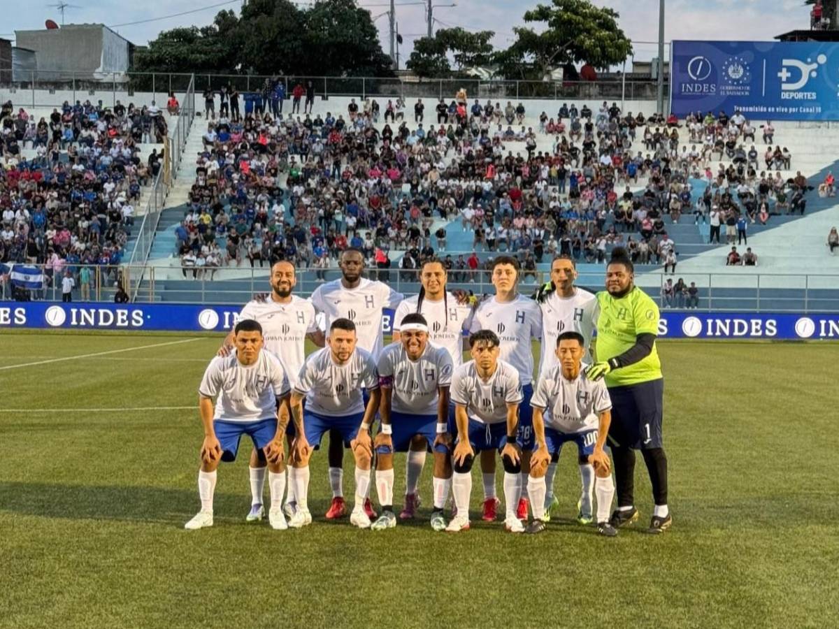 Varios cambios y nuevo DT: el 11 titular de los tiktokers de Honduras vs El Salvador