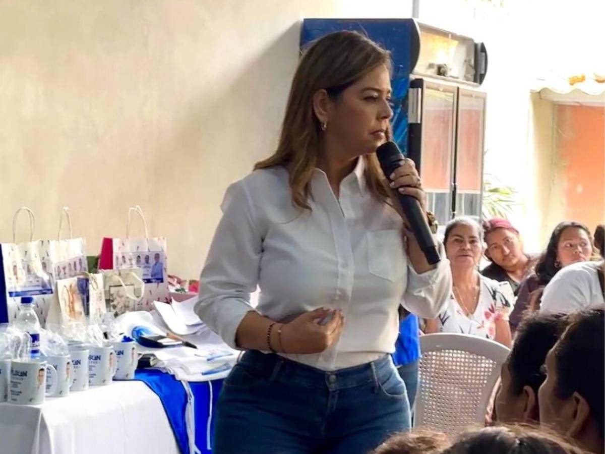 María Antonieta Mejía explota contra Ana García por criticar a Nasry Asfura