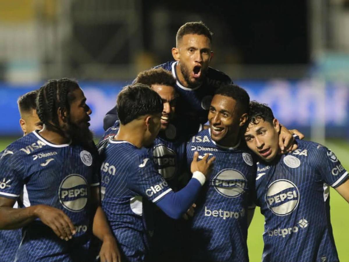 Festejos de Motagua, el jugador señalado en Platense y el descuido de bella chica