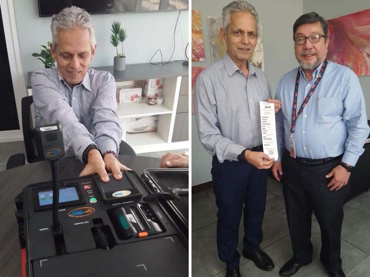 Reinaldo Rueda se enrola para obtener nueva cédula de identidad de Honduras