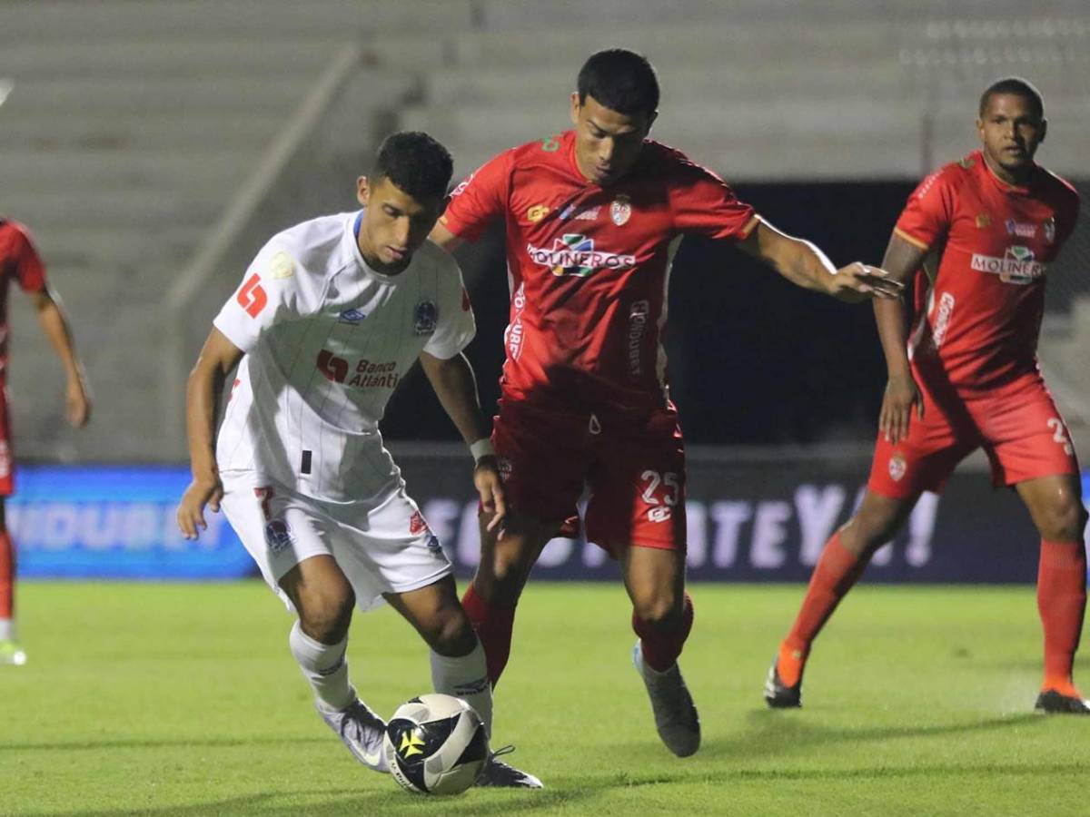 Lamento de Olimpia, esposa de Espinel sorprende e hijo de leyenda brilla