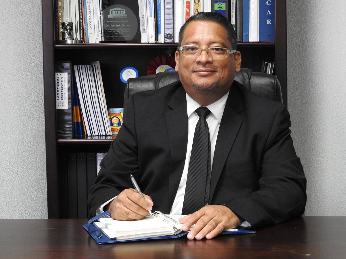 Bertín Alvarado, gerente de Negocios, Finsol.