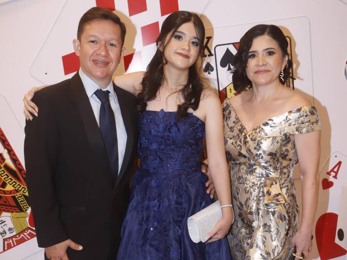 Fotos: Seniors 2025 de Fundación Mhotivo celebraron su graduación