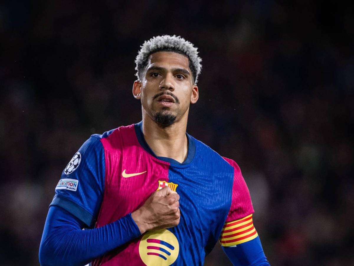 Barcelona es un caos: Pelea de Araújo con crack del club culé