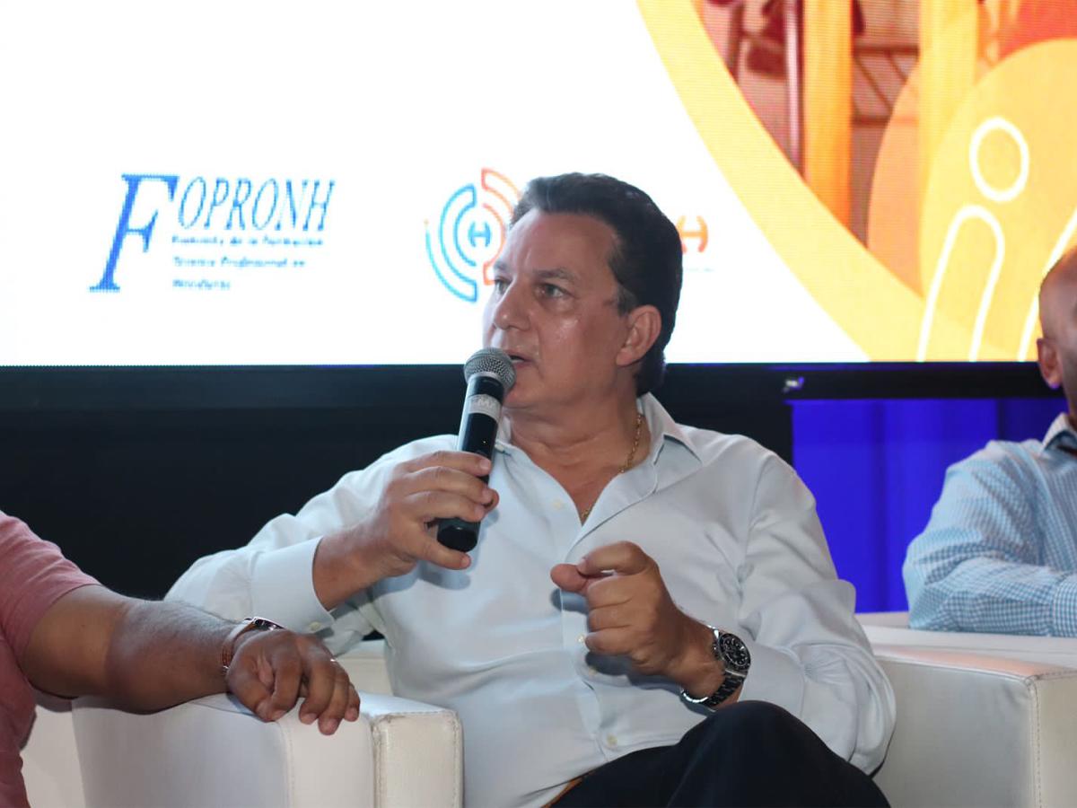 Participación del empresario Mario Canahuati, presidente de la AHM.