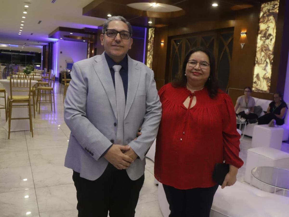 COMENAC 2025 rinde homenaje al Dr. Feizal Selman-Housein