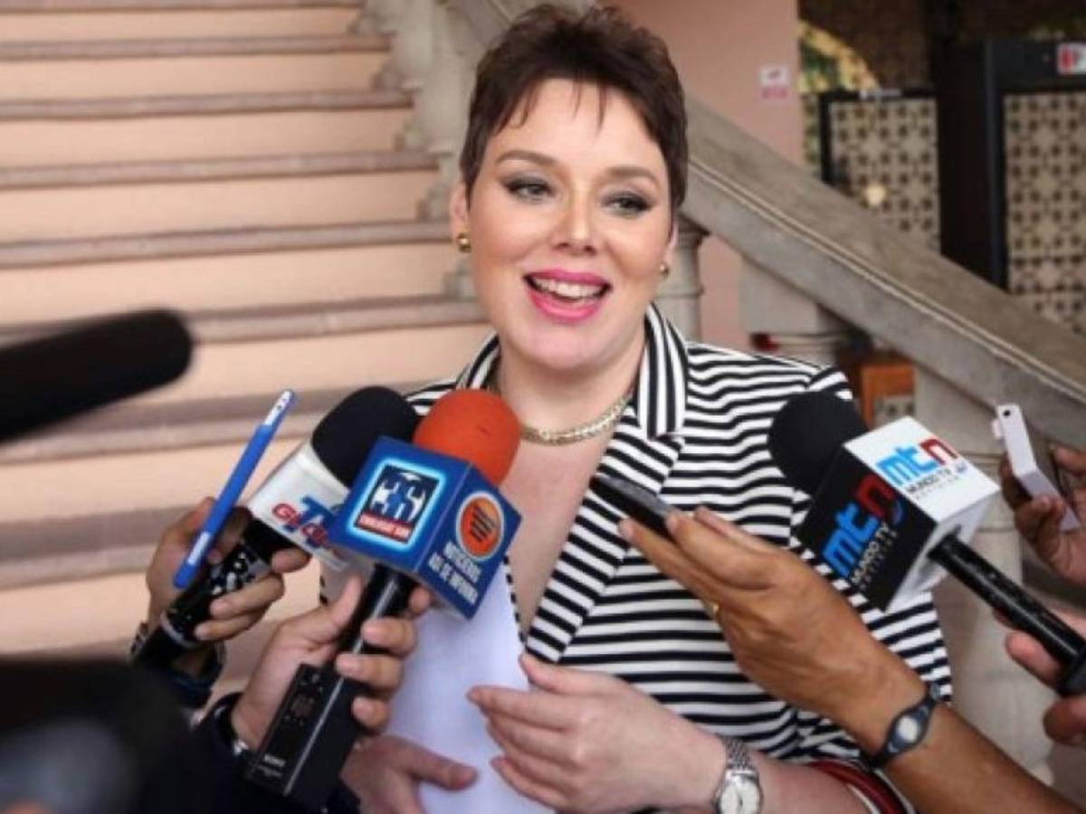 Beatriz Valle señala a Mel Zelaya: Está jugando una partida diferente