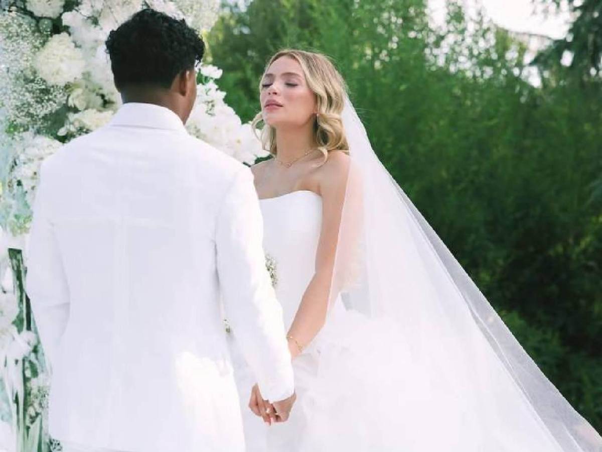 Endrick se volvió a casar: el insólito contrato que firmó con su bella pareja