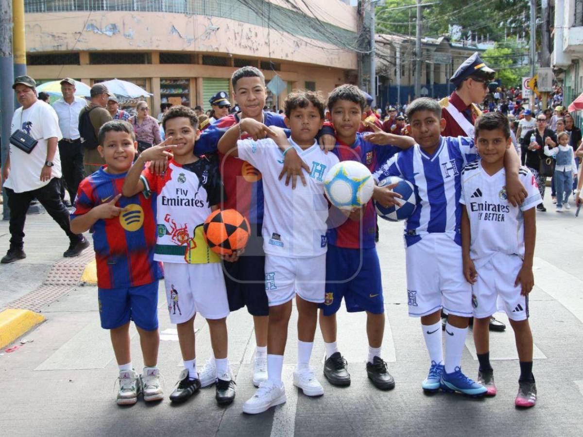 Tegucigalpa: las imágenes más destacadas que dejaron los desfiles de este sábado