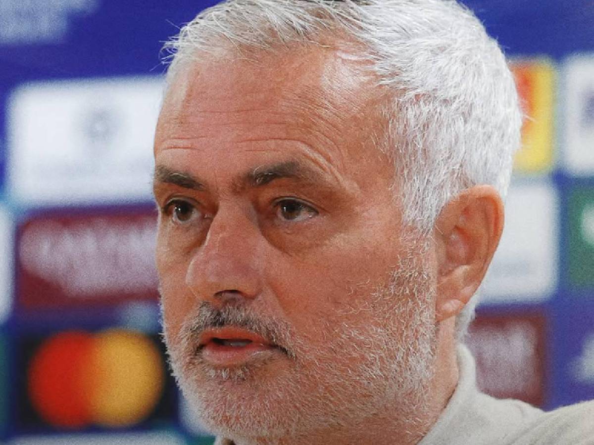 Real Madrid: Mourinho podría ser despedido si pierde el Clásico y ya suena su sustituto