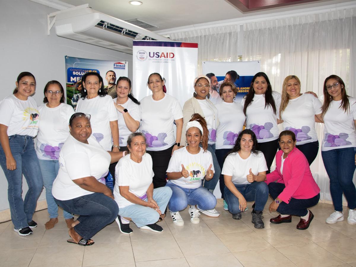 USAID Y Finsol imparten taller financiero a emprendedoras