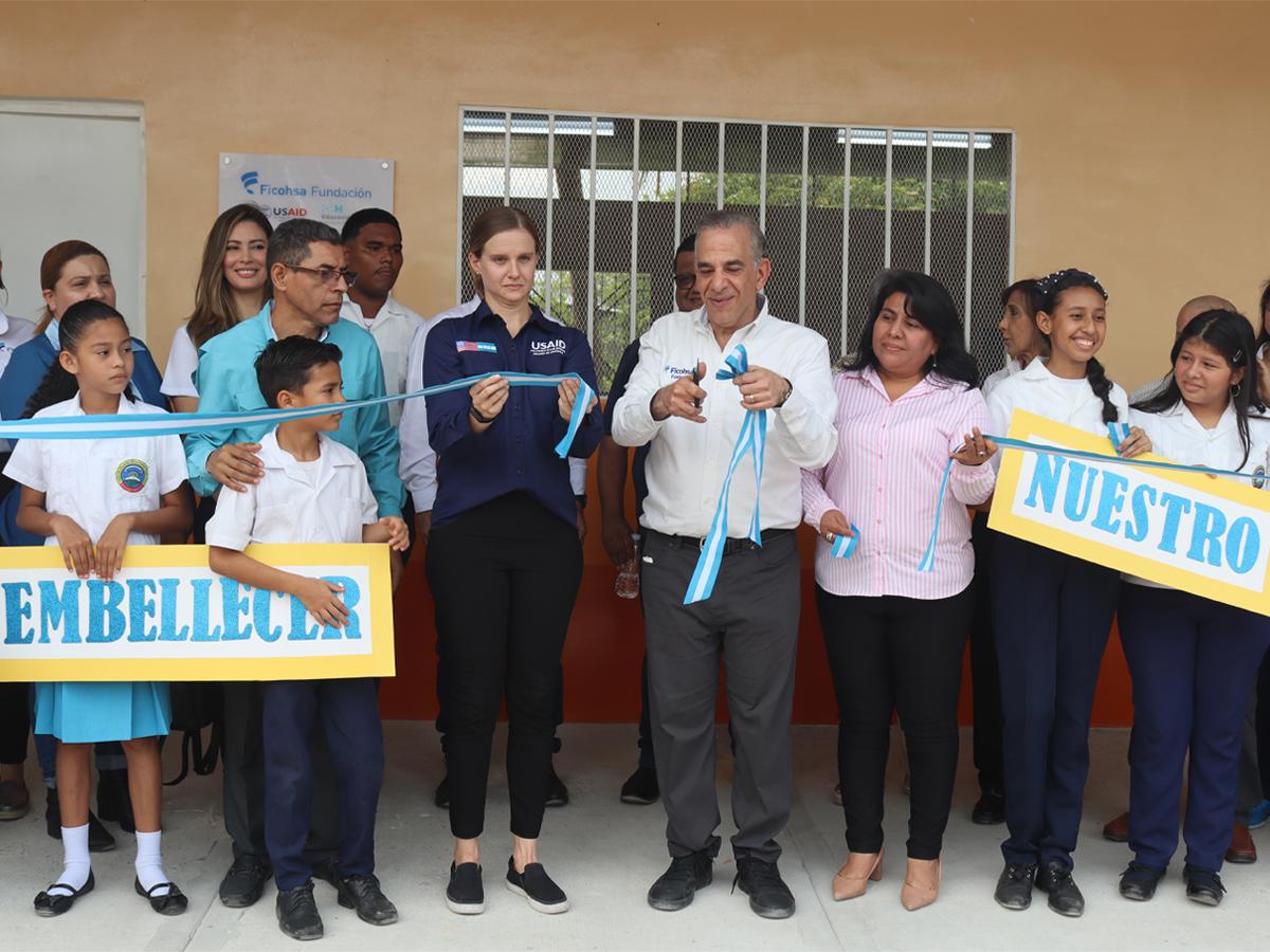 Fundación Ficohsa junto a Usaid amplía acceso a la escolaridad en Honduras