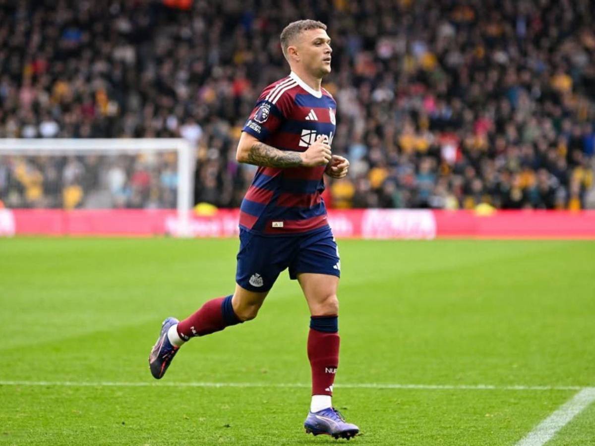 Vinculan a jugador de la Premier League con modelo de contenido para adultos