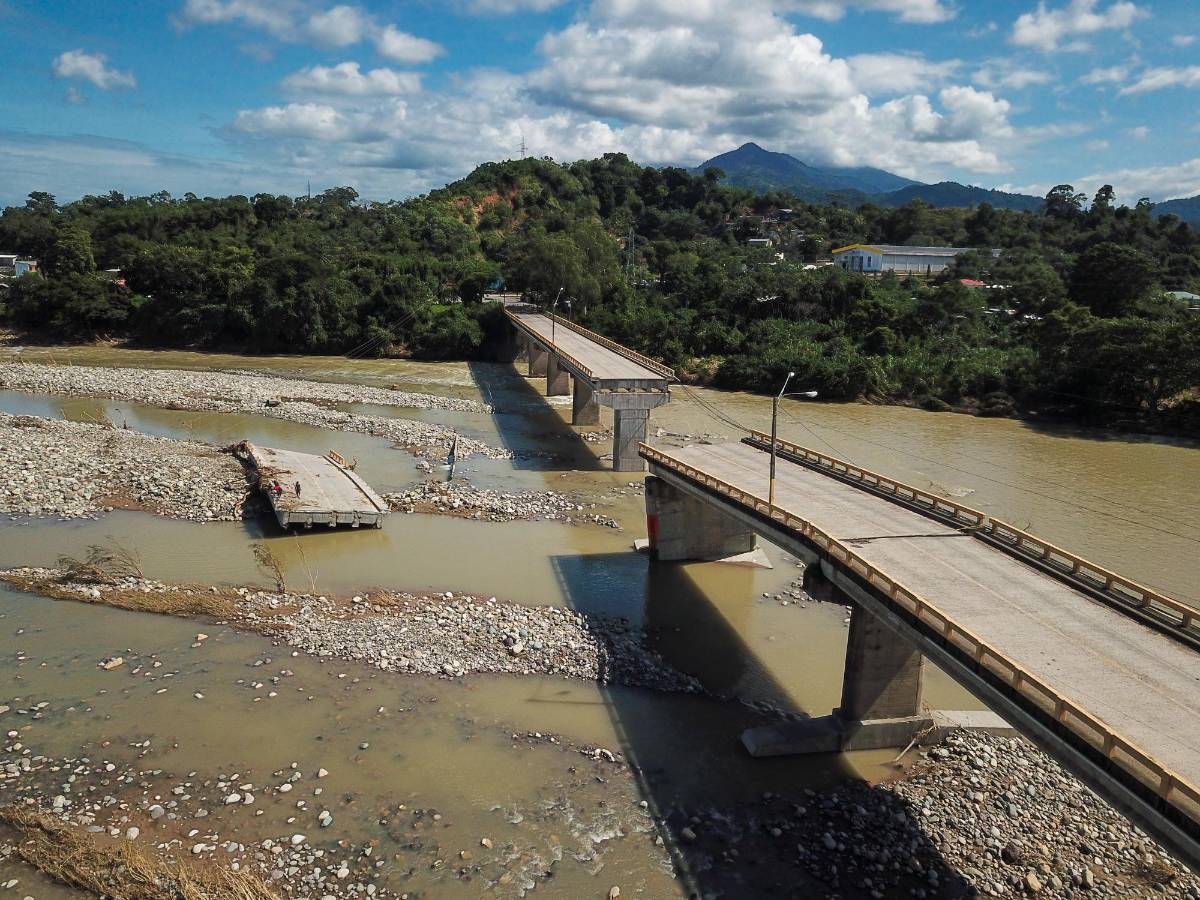 Con urgencia, empresarios piden reparar el puente que une Atlántida y Colón