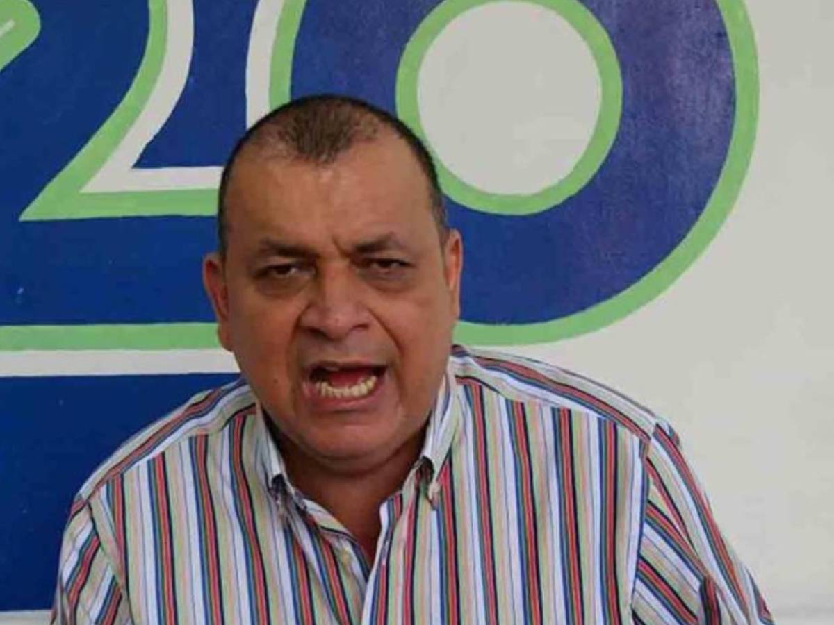 Orlando Ponce anuncia que se casa con una compañera: Imposible quedar bien