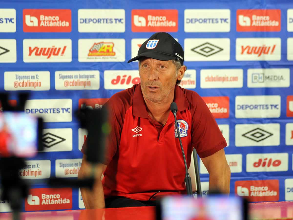 Pedro Troglio responde sin tapujos: ¿campeón invicto con Olimpia?