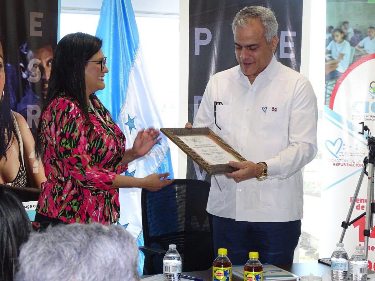 Honduras felicita a embajador dominicano por su lucha contra la trata