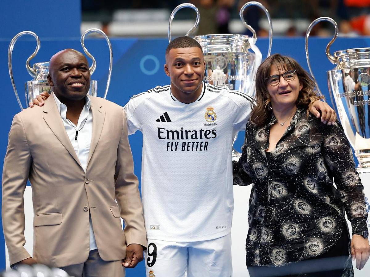 Madre de Mbappé señalada en caso de corrupción: revelan pagos y qué hizo el jugador
