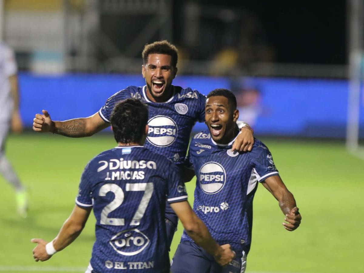Festejos de Motagua, el jugador señalado en Platense y el descuido de bella chica