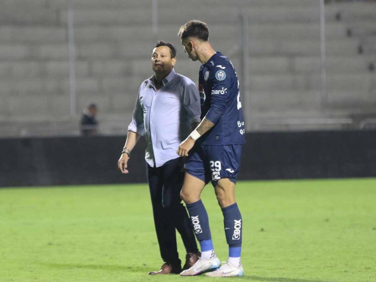 Felicidad de Real España, enfado en Motagua, pelea de jugadores y bellas chicas