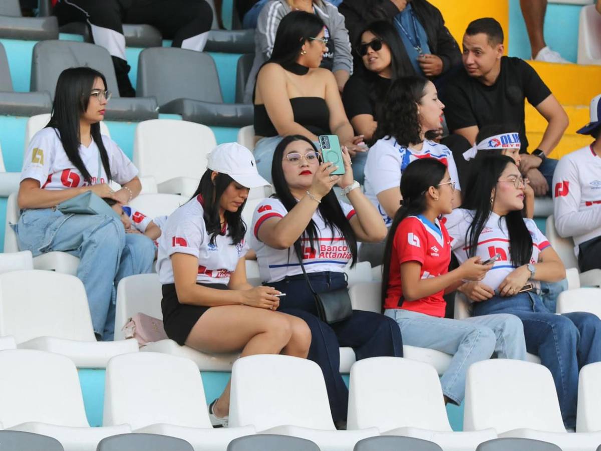 Periodista sorprende y sexy tiktoker: las bellas chicas de la jornada 7 del Clausura 2026