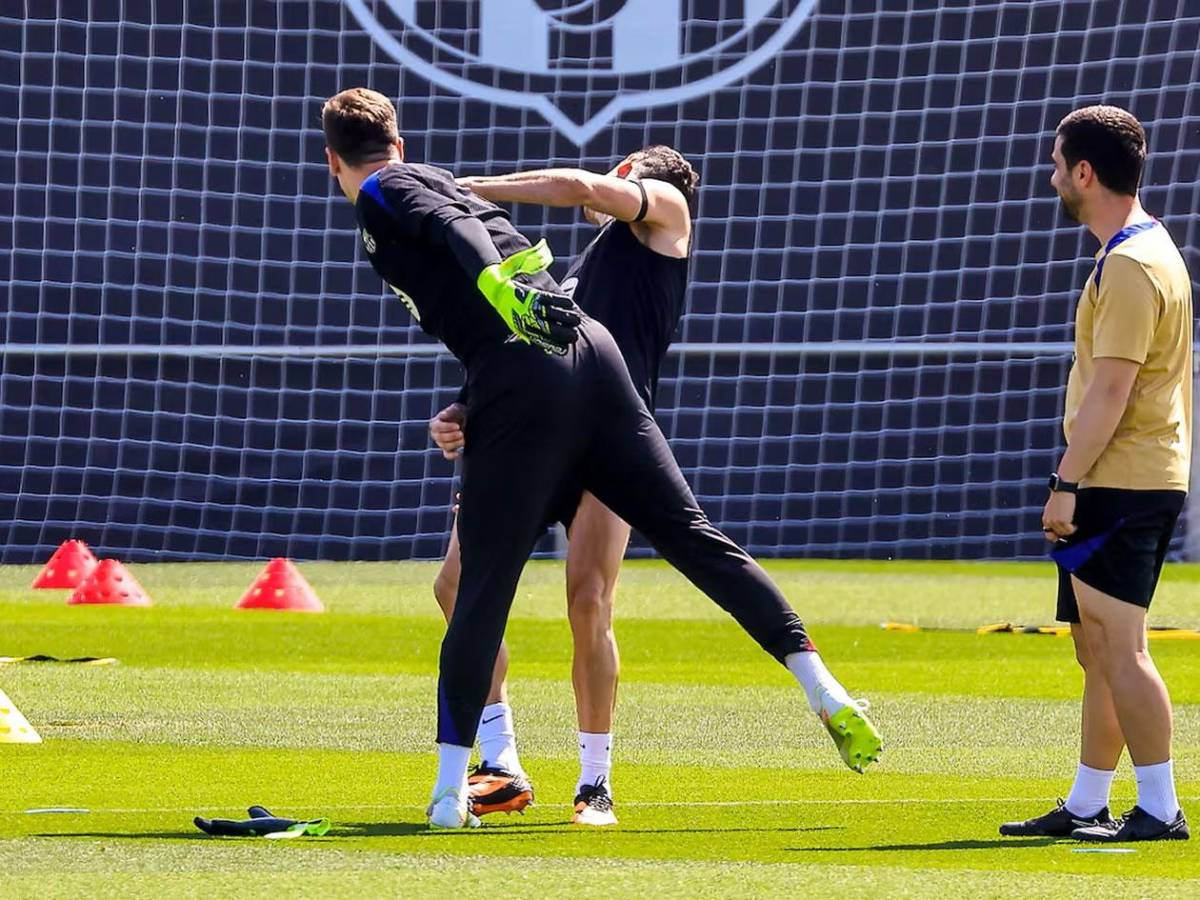 Sorprenden a todos: Lewandowski y Szczesny, 'a los golpes' en entreno del Barcelona