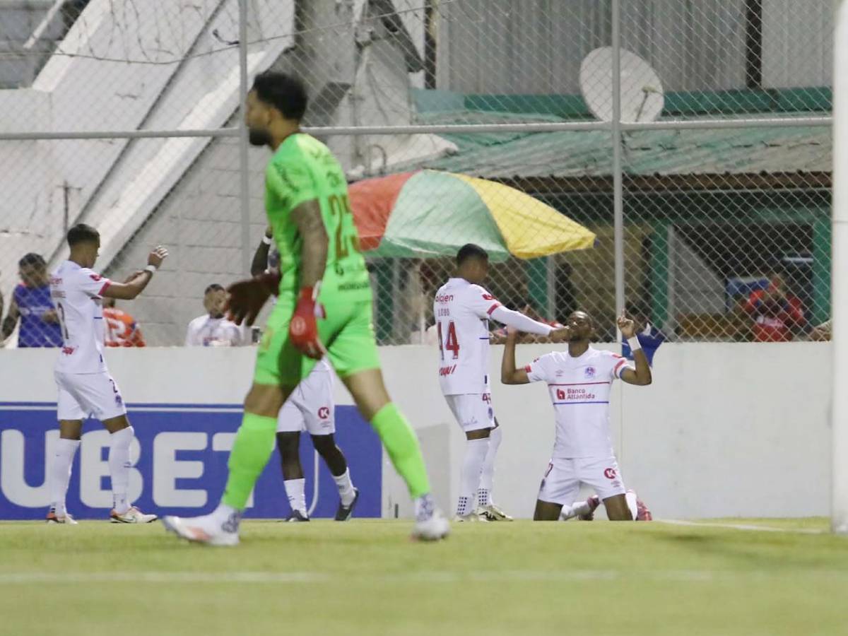Olimpia celebró en el Clásico, enfado de Platense, sorpresivo regreso y bellas chicas