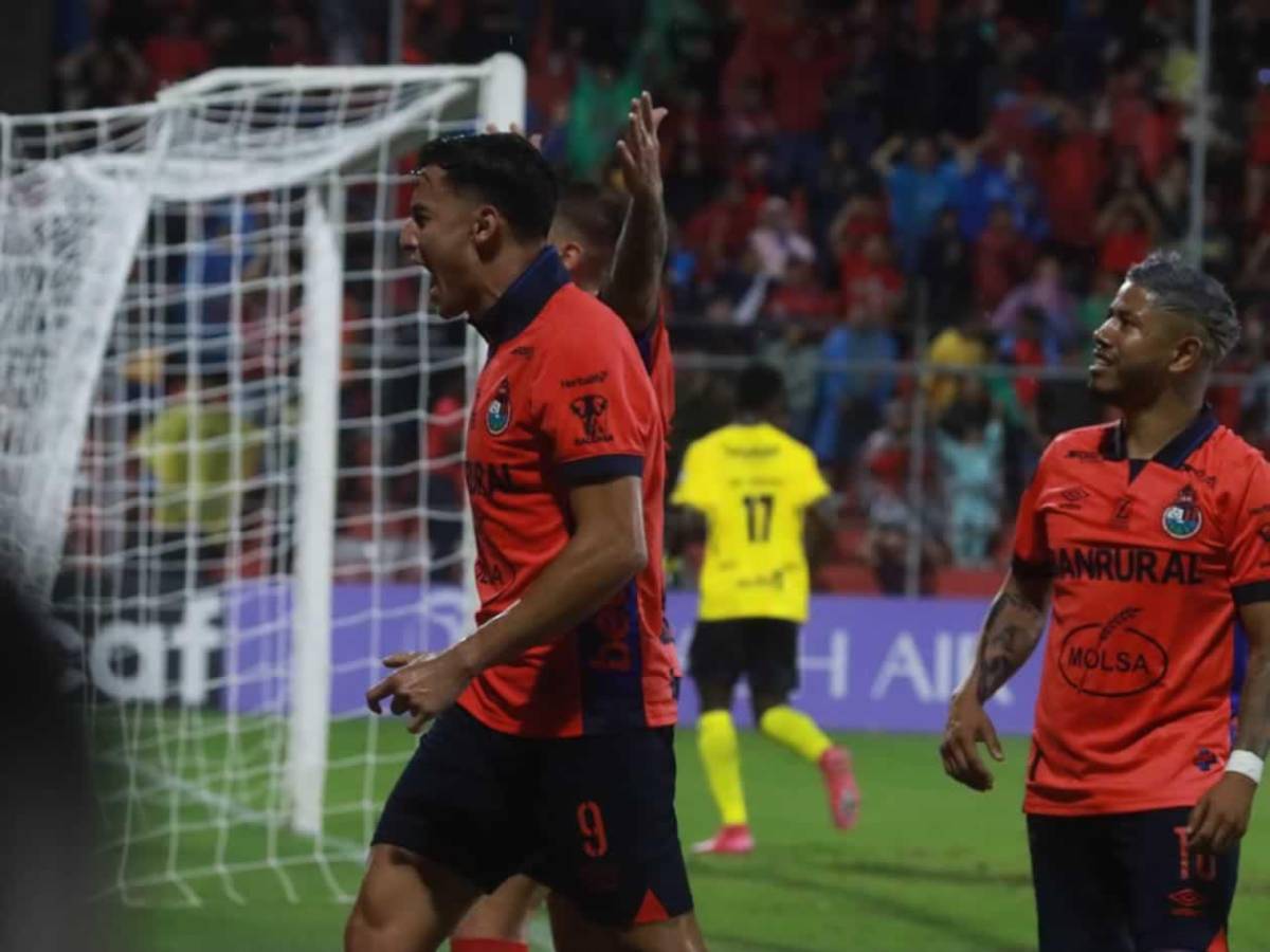 Bronca del Real España en Guatemala, decepción y eufórico festejo de Municipal