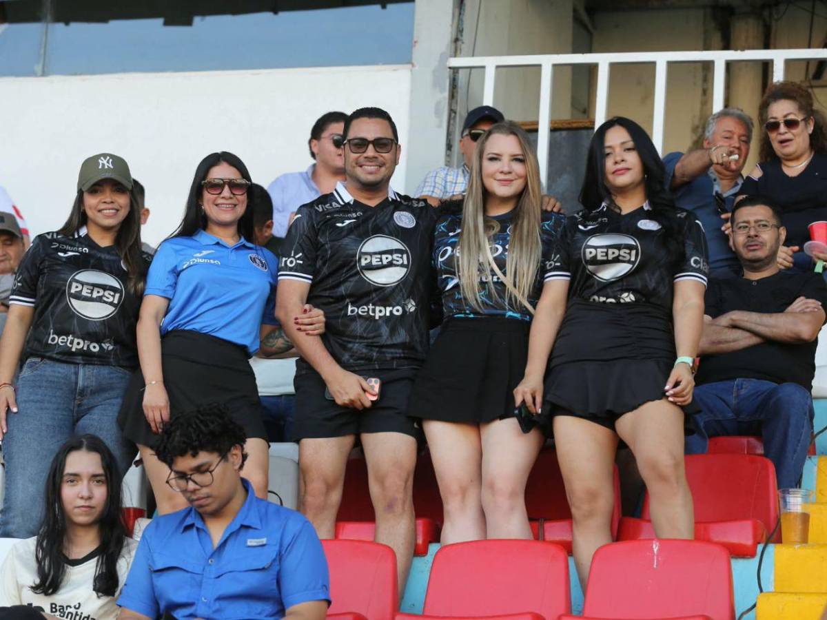 Las bellezas del clásico, show de Ultra Fiel y ambientazo para el Olimpia-Motagua