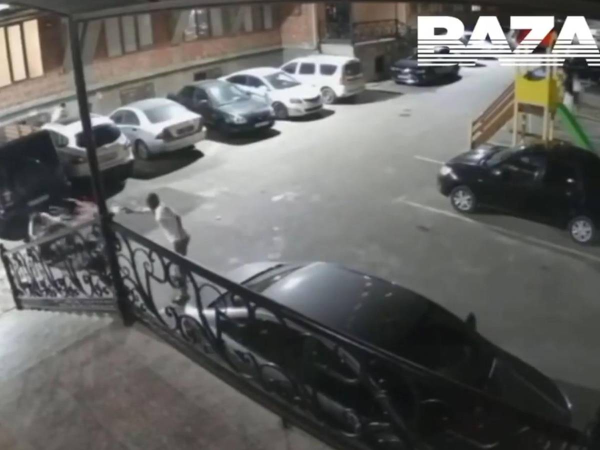 Atacan a balazos a famoso campeón de MMA en la puerta de su casa: recibió cinco disparos