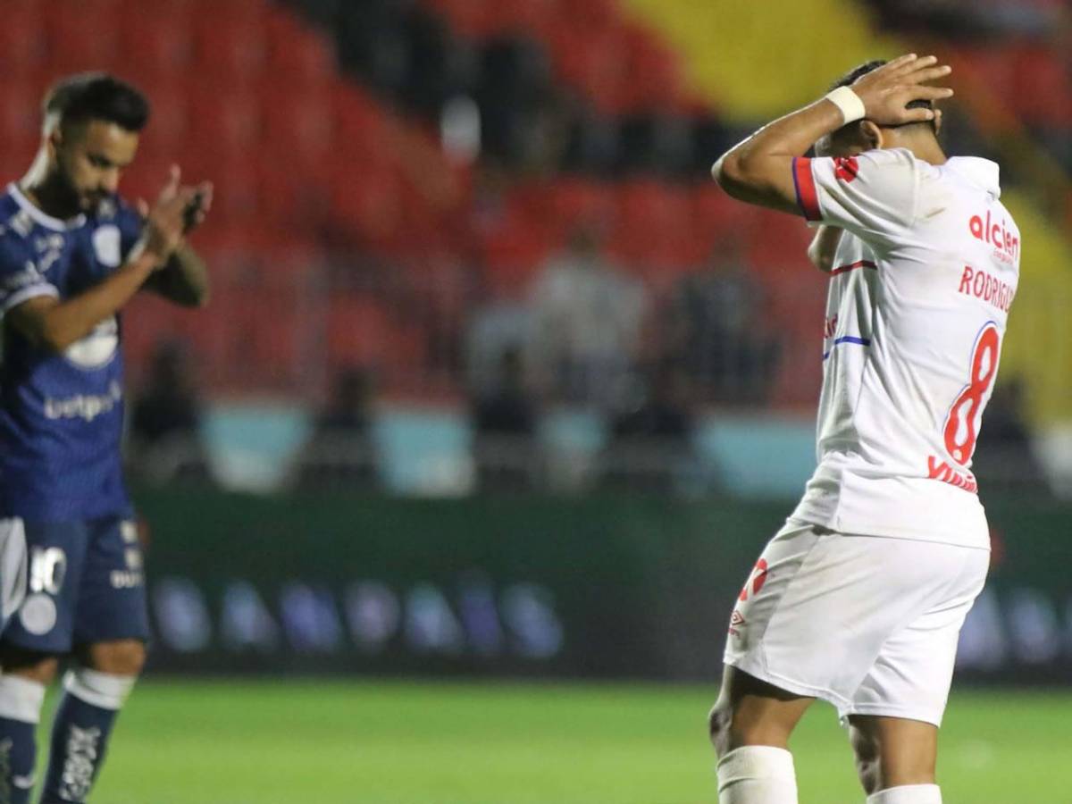 Enfado de Olimpia, dardo de Menjívar a barra de Motagua y festejo de Rodrigo de Olivera