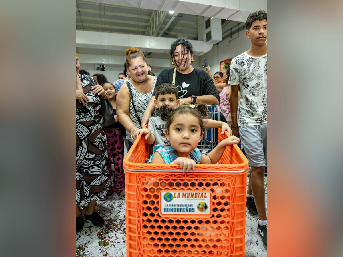 La Mundial inaugura su 17va tienda en el sector López Arellano
