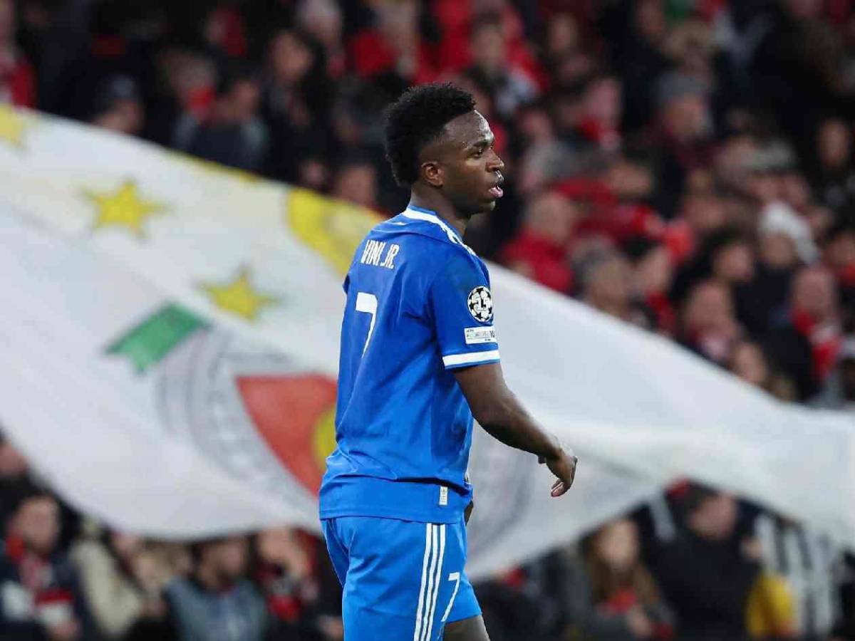 Indignación por lo que pasó con Vinicius ante Benfica; el brasileño reacciona