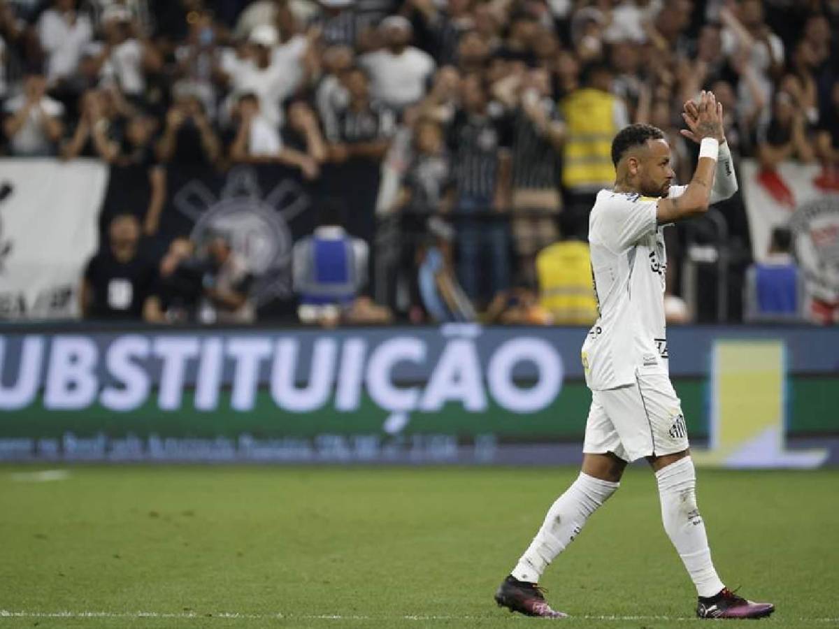 Neymar sufrió su primera derrota, su dura crítica en Brasil y gesto con Depay