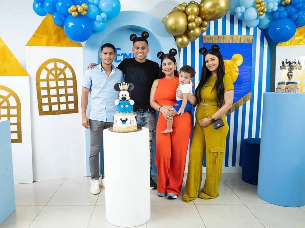 Con sus parejas: Futbolistas de Liga Nacional disfrutan del parón de selecciones